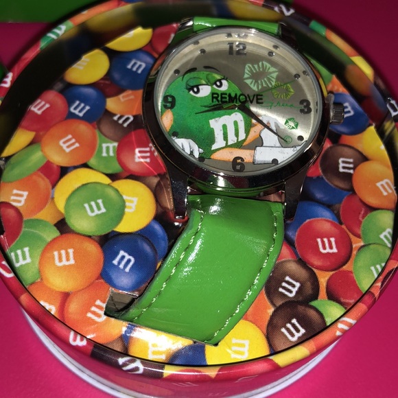 M&M’s Fun Watch Green M&M - Picture 5 of 16